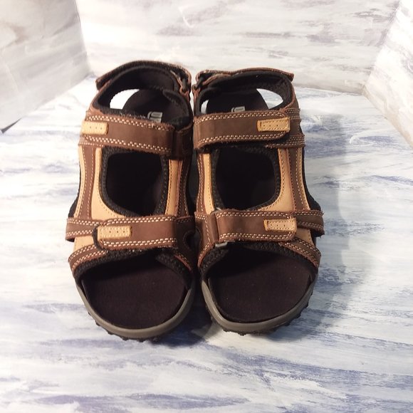 Sandals_&_Flip_Flops